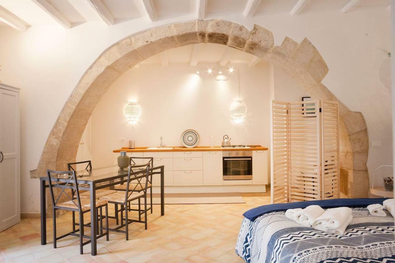 Suite Entissar Ortigia / Wifi Syracuse Buitenkant foto